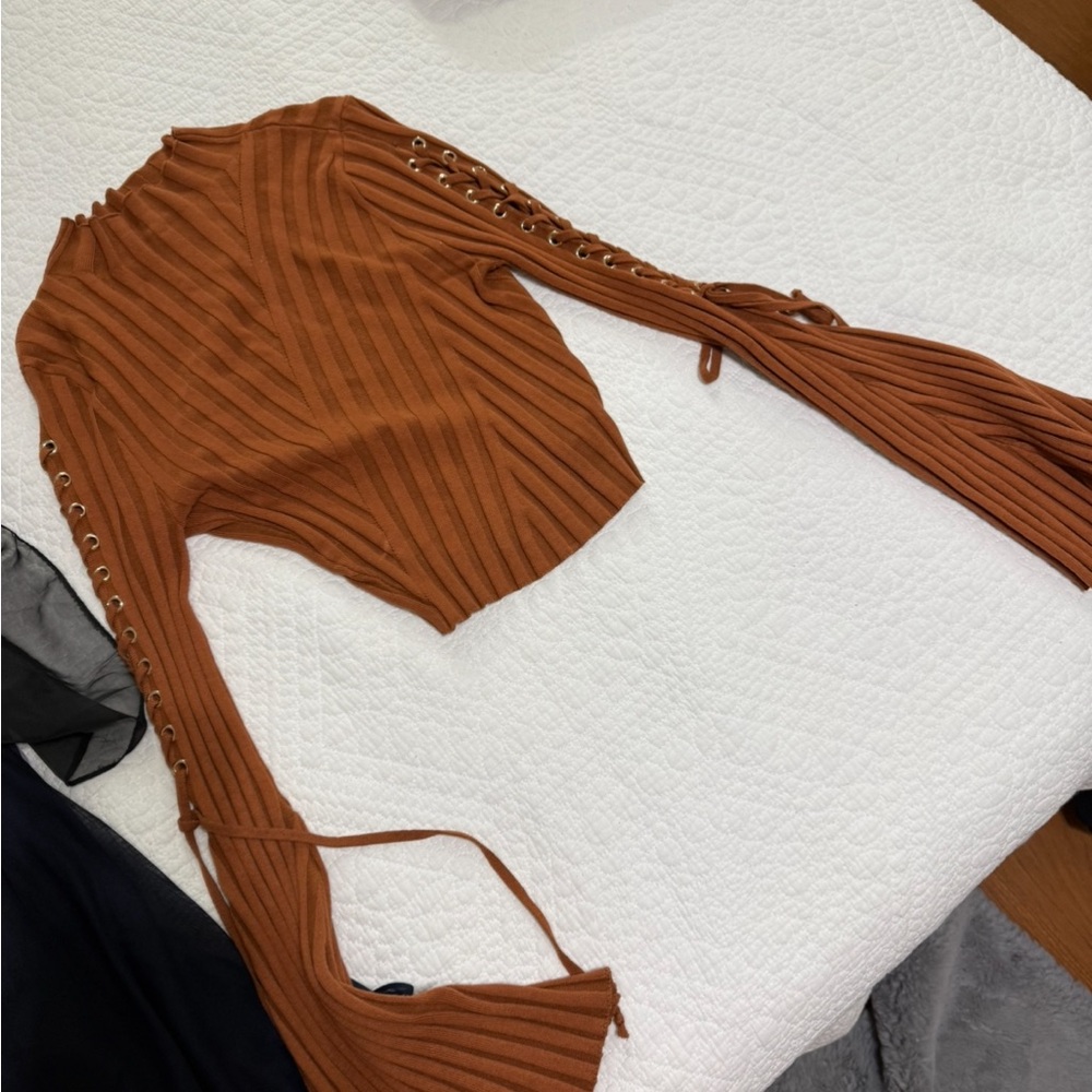 Rust Ribbed Lace-Up Sleeve Top